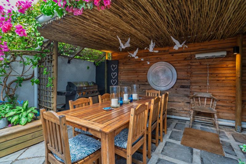 2 Bedroom Property for Sale in Wynberg Upper Western Cape